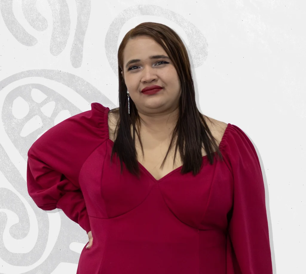 Carolina Torres | Directora de Libro Y Documento