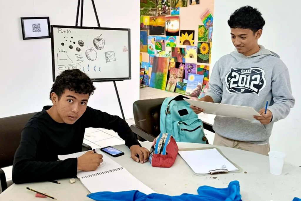 Jovenes desarrollando sus habilidades