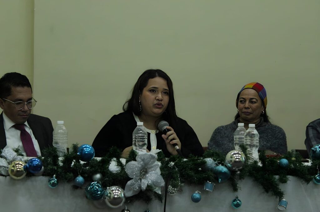 Carolina Torres, Directora de la Dirección General del Libro y Documento en representación de la ministra Annarella Vélez