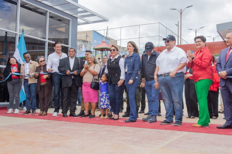 Gobierno de Honduras inaugura Centro Integral -Isy Obed Murillo-