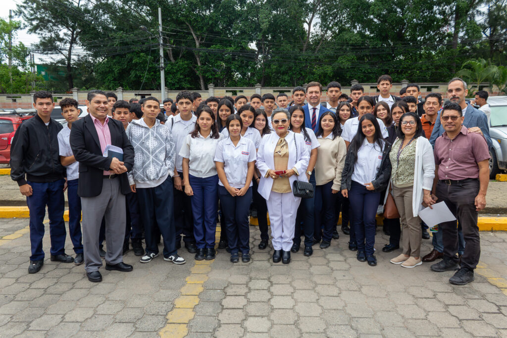 La Escuela Nacional de Poesía, es una muestra más del ferviente compromiso de la SECAPPH, con el incentivo a la lectura.
