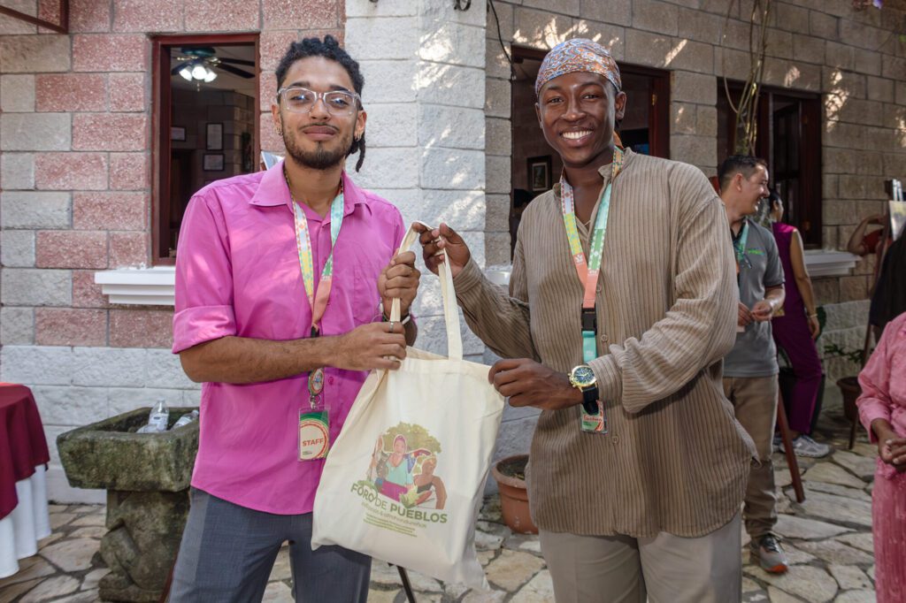 Participación activa de los pueblos