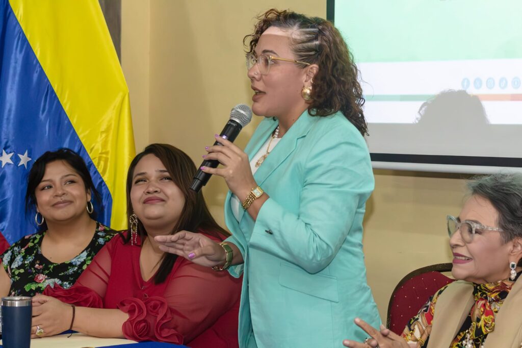 La embajadora de Venezuela en Honduras Margaud Goodoy resalto la hermandad entre ambas naciones