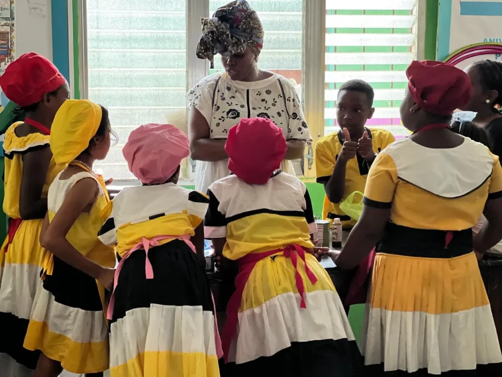 Unidad de educación plurilingüe y multicultural